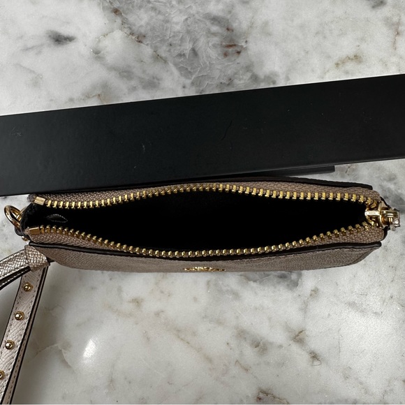 Coach Wristlet Pouch F22717 Leather Platinum Gold Metallic - Picture 5 of 6